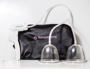 Noogleberry System with small cups. The actual bag doesn't show the logo.