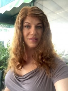 enjoying-lunch